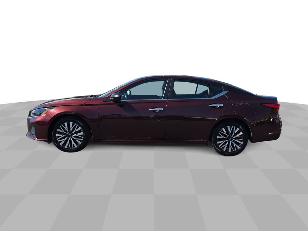 2024 Nissan Altima — detail view